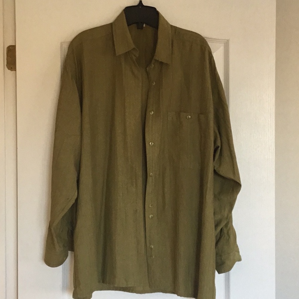 Woman’s long sleeves button down shirt European size 42